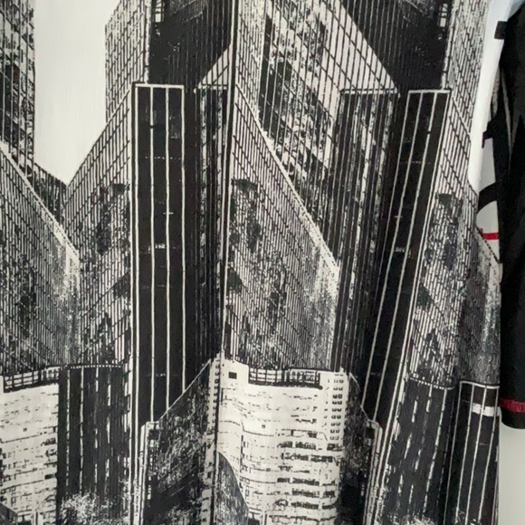 Bali City Scene Tunic - Size Large - Picture 3 of 4